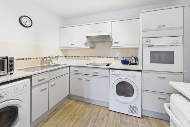 12 Burling Court, Cambridge photo 3