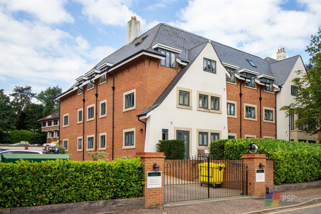 Flat for sale in Bolnore Road, Haywards Heath