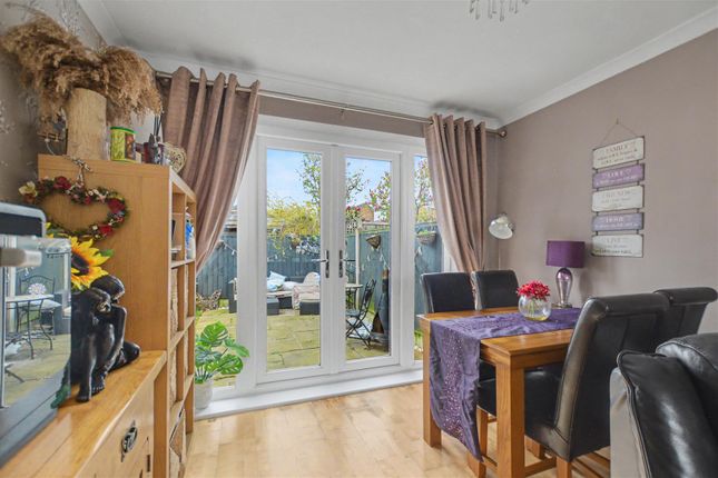 4, Newland Close, Nottingham photo 3