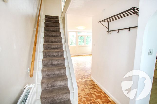 93, Tarnwood Park, London photo 4
