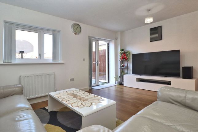 4, Bullock Crescent, Woking photo 4