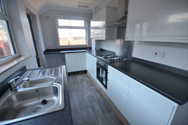 94, Chelmsford Avenue, Grimsby photo 5