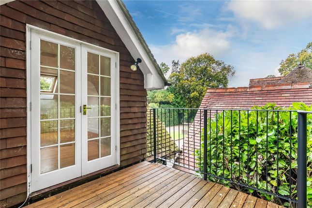 Broadway Bungalow,, Stoneswood Road, Surrey photo 3