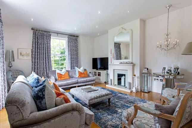 Flat for sale in Little Green Lane, Croxley Green, Rickmansworth, Hertfordshire