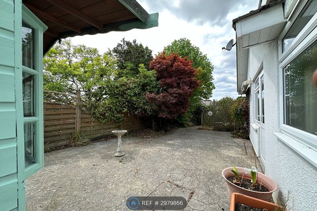 Beacon Park Crescent, Poole photo 3