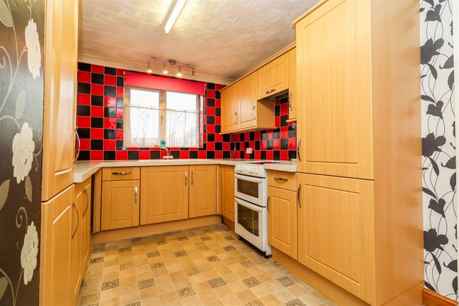 2, Horncastle View, Wakefield photo 2