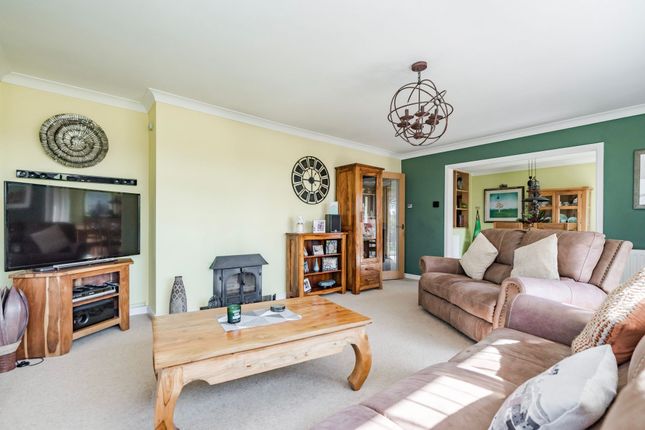 13 Tern Road, Great Yarmouth photo 4