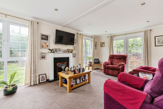 2, Bramble Close, Norfolk photo 2