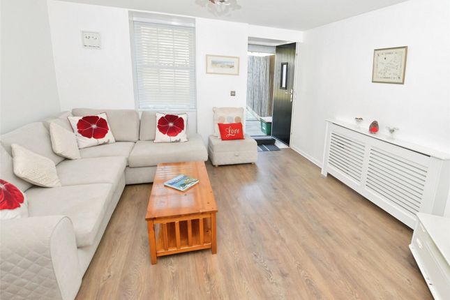 2 Millpond Avenue, Hayle Cornwall, Cornwall photo 3