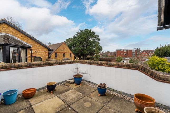 10, Garden Mews, Warsash photo 3