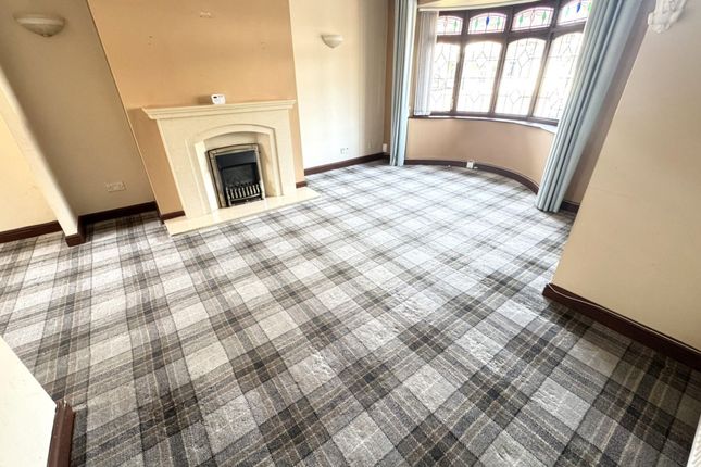 17 Birch Tree Hollow, Willenhall photo 3