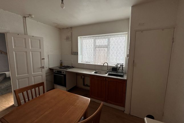 115a, Mungo Park Road, RAINHAM photo 2