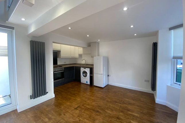 Detached house to rent in Roedale Road, Brighton