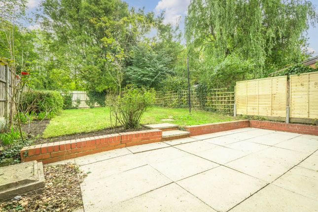 15, Fairview Close, Tonbridge photo 2