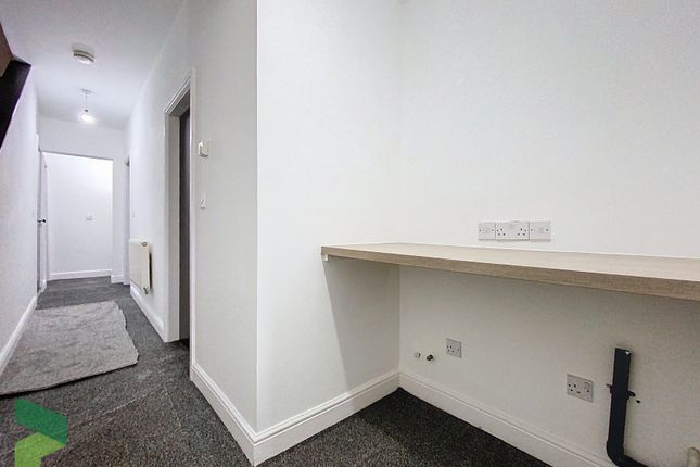 48, Railway Road, Darwen photo 3