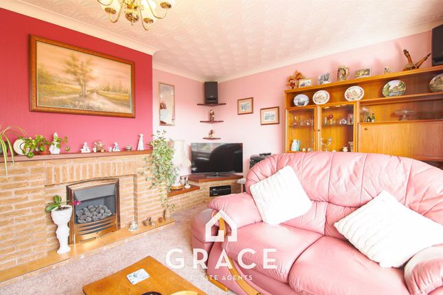 19, Woods Loke West, Lowestoft photo 3