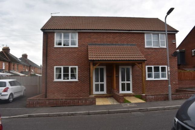 Semi-detached house to rent in Sunningdale Road, Yeovil