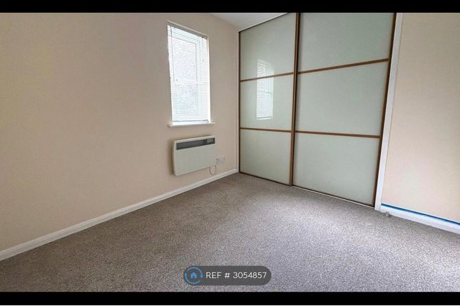 Flat, St James Court Deben Road, Saxmundham photo 5