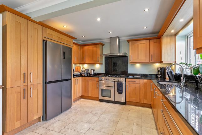 18Burghleyclose-45.Jpg