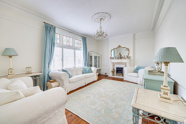 54, Spa Road, Hockley photo 4