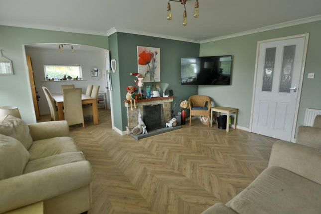 10, Hawk Close, Colehill photo 4