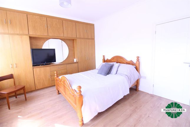 Thumbnail Terraced house to rent in Brookdale Road, London