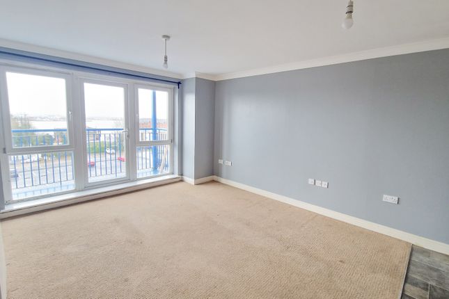 Flat for sale in Fairfield Square, Gravesend, Kent
