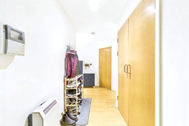 Apartment 74, Queens Court,, 55 Queens Dock Avenue, Hull photo 4