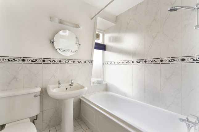 Flat 5, 12, Thurloe Place, South Kensington photo 3