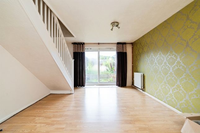 8, Shearwater Close, Stevenage photo 4