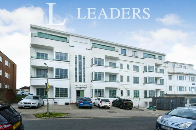 3-bed flat on Penthouse Flat 23, Curzon House, Chichester Drive East, £2,250/mo