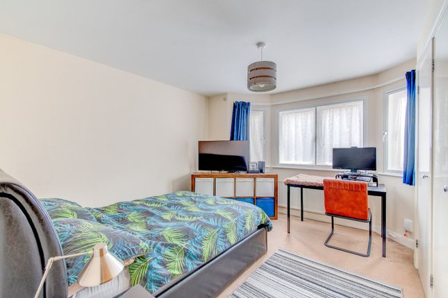 Flat for sale in Hewell Road, Enfield, Redditch, Worcestershire