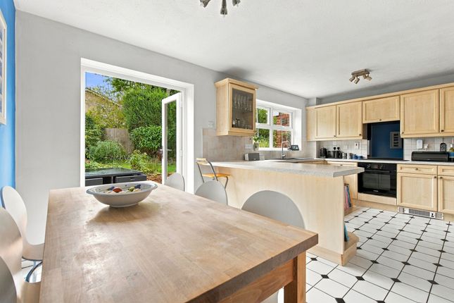 24 Langdale Drive, Ascot photo 4