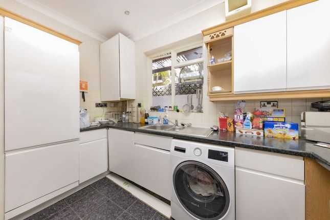 Lower Ground Floor Flat, 6, Perham Road, London photo 3
