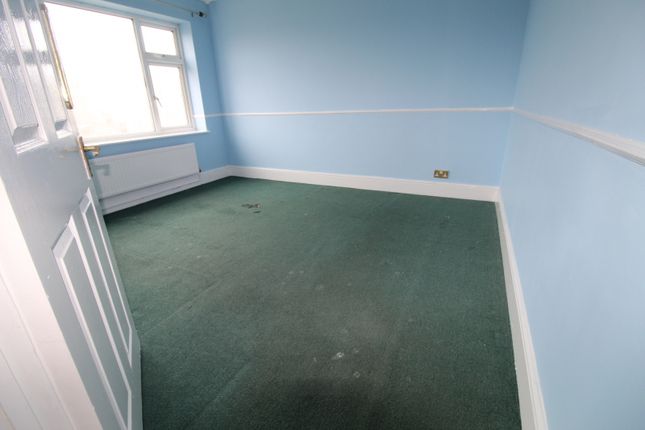 4 Keats Close, HAYES photo 5