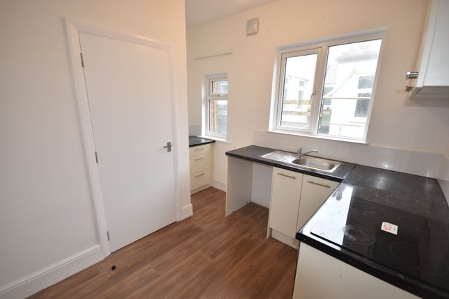 Flat 1, 116, Victoria Road West, Thornton-Cleveleys photo 4