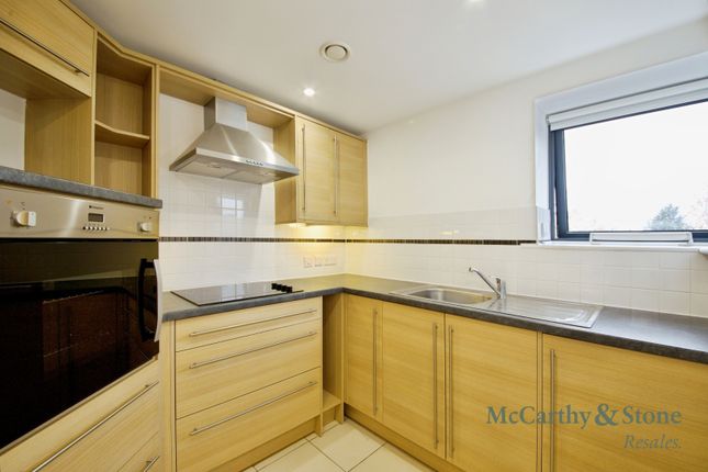 Darkes Lane, Potters Bar photo 2