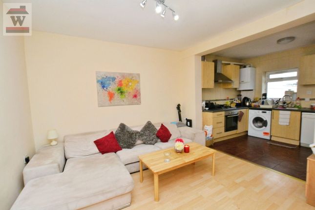 639, London Road, Isleworth photo 3