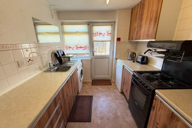 33 Watling Place, Houghton Regis, Bedfordshire photo 3