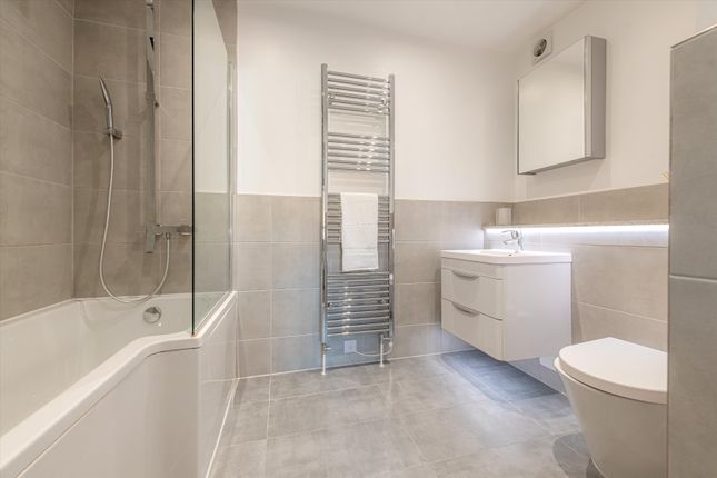 Town house for sale in Harley Road, London