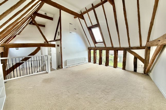 2 Westbury Barn, Old Court Hall, Godmanchester photo 4