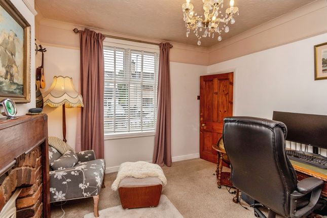 28, Victoria Street, Cannock photo 4