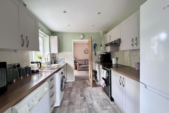 9, Bampton Close, Milton Keynes photo 3