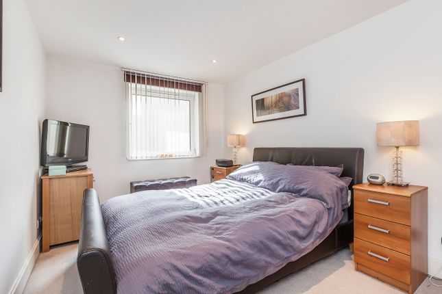 Flat 49, 60, Vauxhall Bridge Road, London photo 3