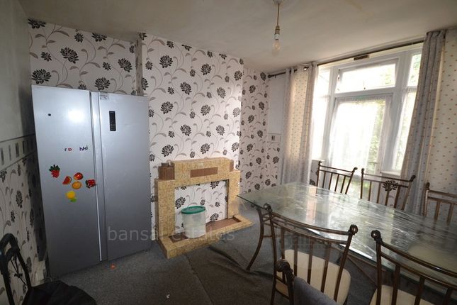 104, Cheveral Avenue, Coventry photo 4
