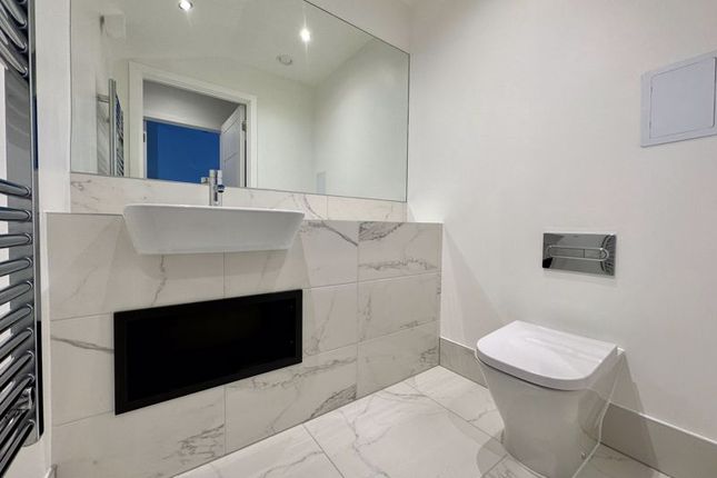7 Hume Terrace, Barking photo 5