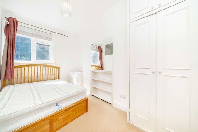 44B, Cambridge Road South, London photo 4