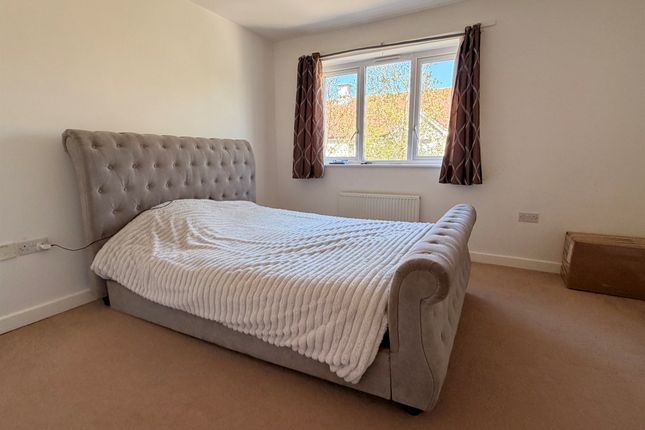 45, Sir Henry Brackenbury Road, Ashford photo 5