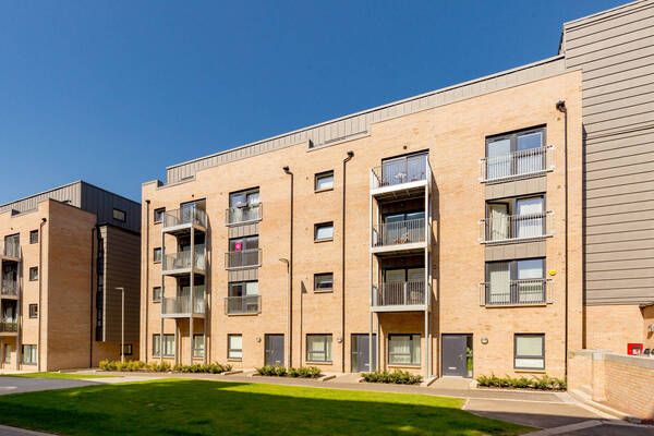 Thumbnail Flat for sale in 56 Shrubhill Walk, Edinburgh
