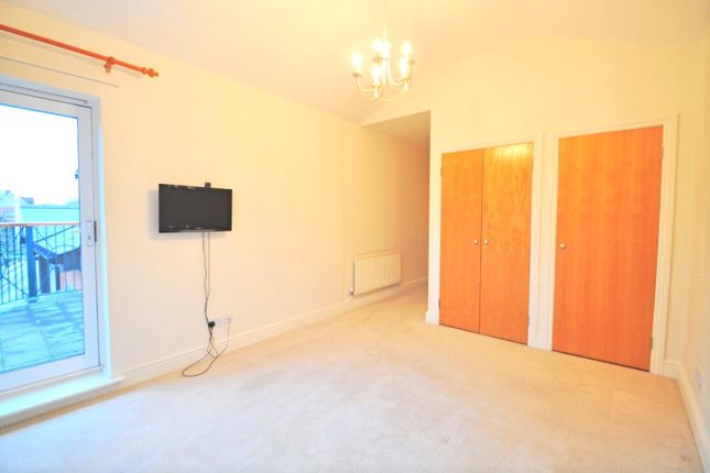 Flat to rent in Ray Mead Road, Maidenhead, Berkshire